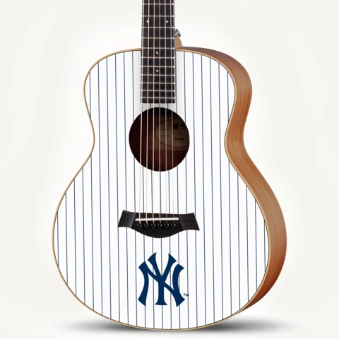 MLB-Taylor-GS-Mini-New-York-Yankees-1-FrontLeft-2024