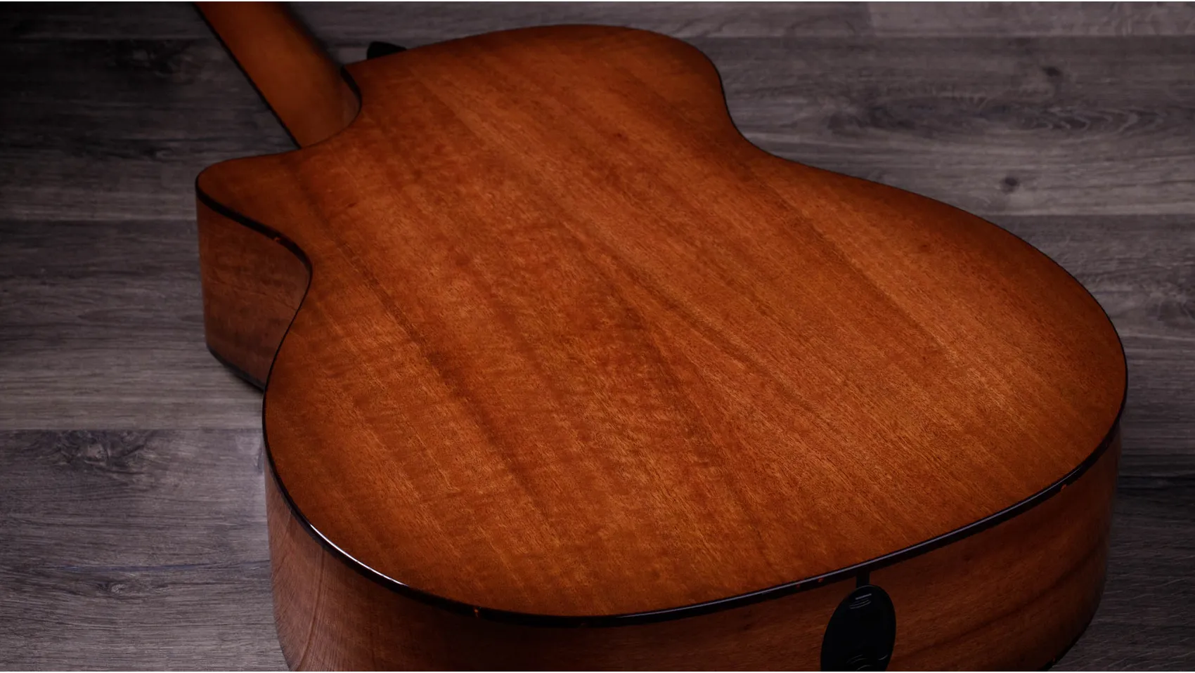 Taylor-514ce-1205272181-