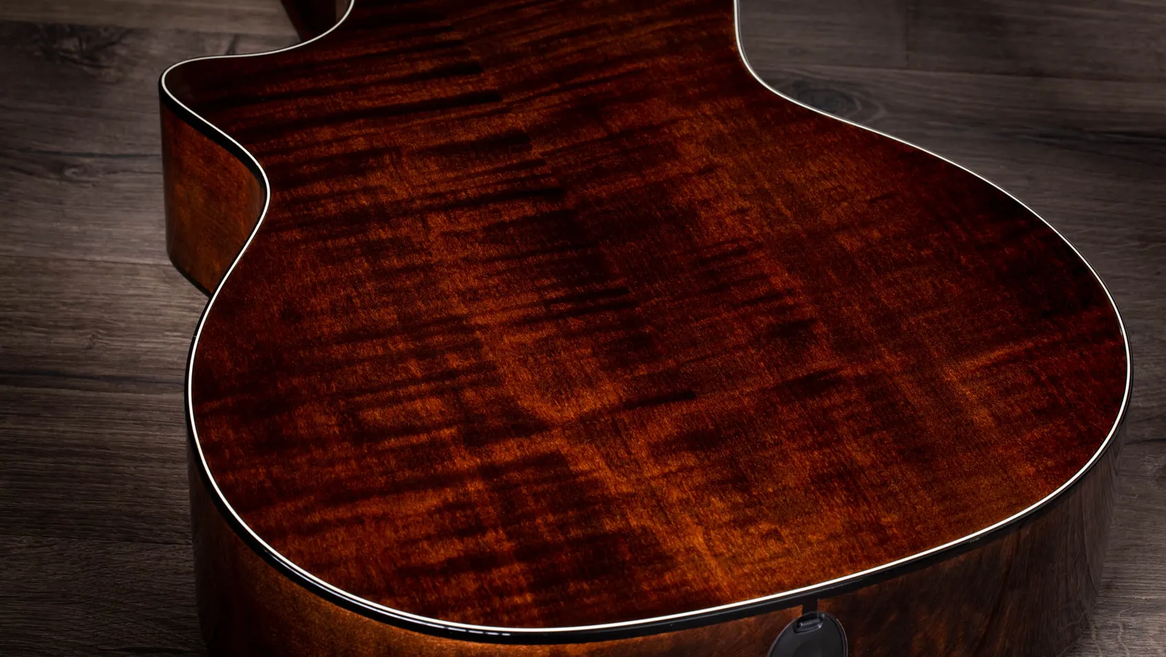 614ceMapleアコースティック エレクトリック ギター | Taylor Guitars