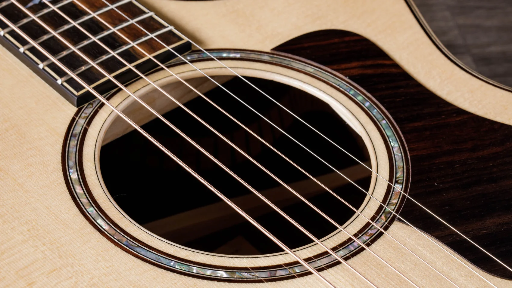 812ceIndian Rosewoodアコースティックエレクトリックギター | Taylor