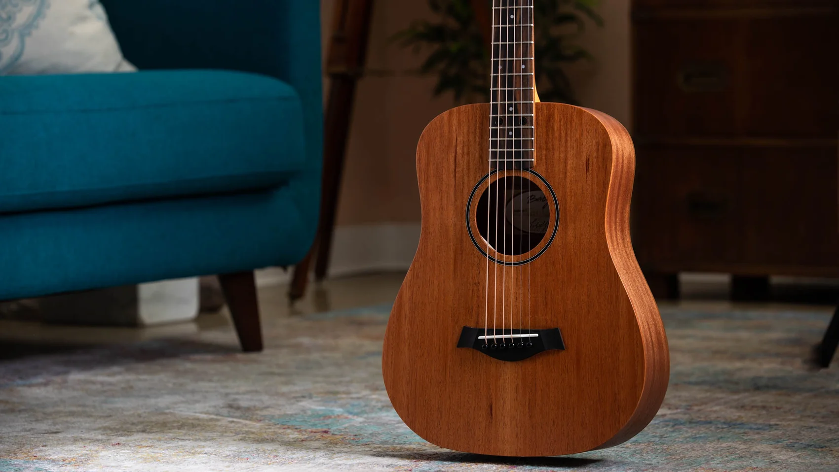 Baby Mahogany (BT2)Layered Sapeleアコースティックギター | Taylor