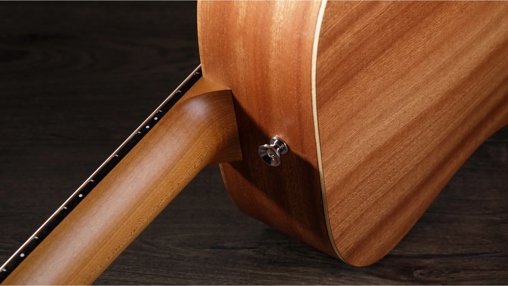 Baby Mahogany (BT2)Layered Sapeleアコースティックギター | Taylor