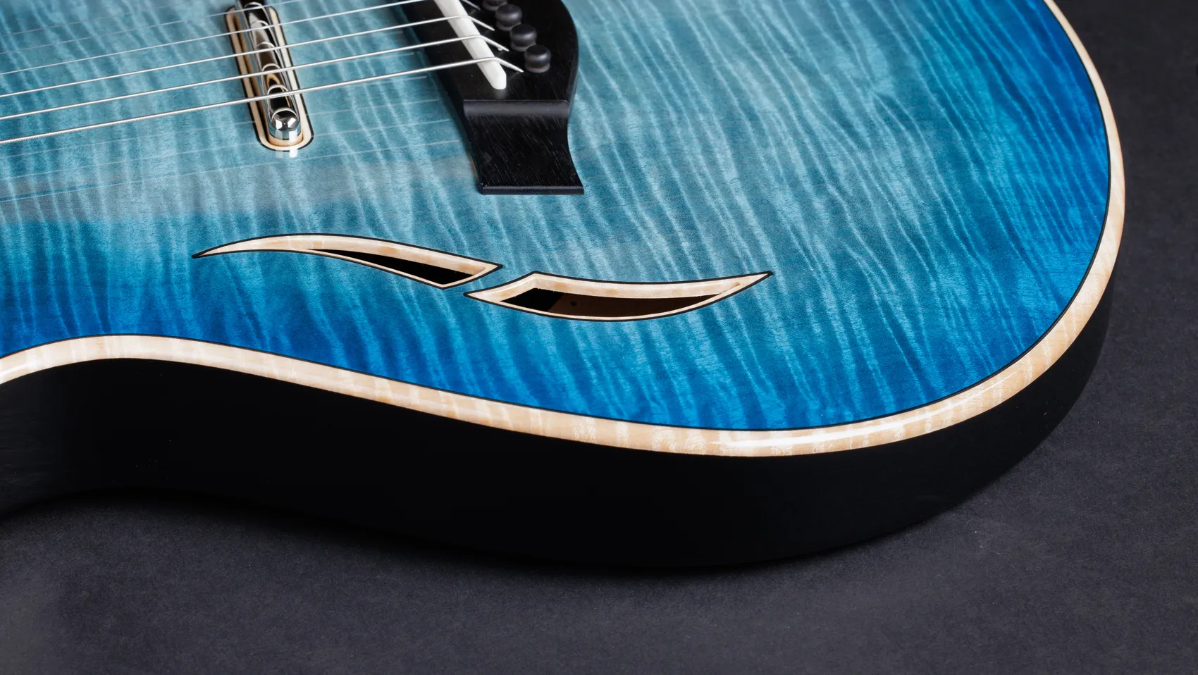 T5z Pro シャメル アッシュ アコースティックギター | Taylor Guitars