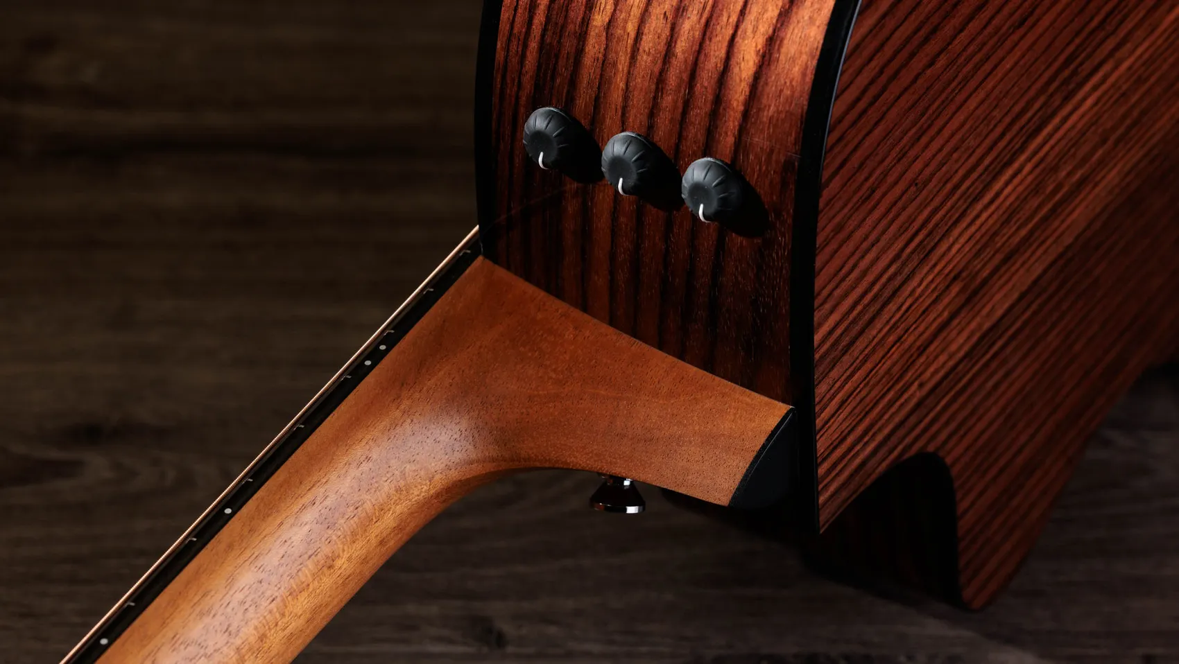 212ce PlusIndian Rosewoodアコースティックエレクトリックギター