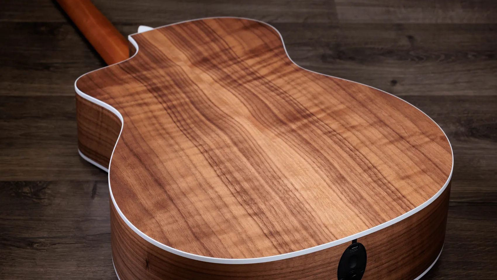 Taylor Grand Auditorium 214ceアコースティックギター Amazon | Taylor 214ce Grand Auditorium Spruce/Walnut Natural