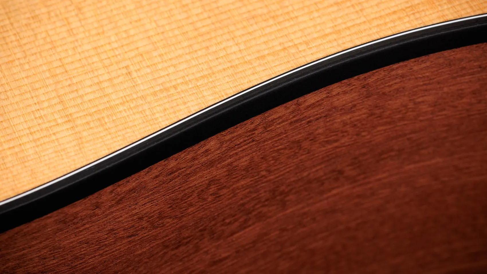 110ce レイヤード・サペリ アコースティックエレクトリックギター