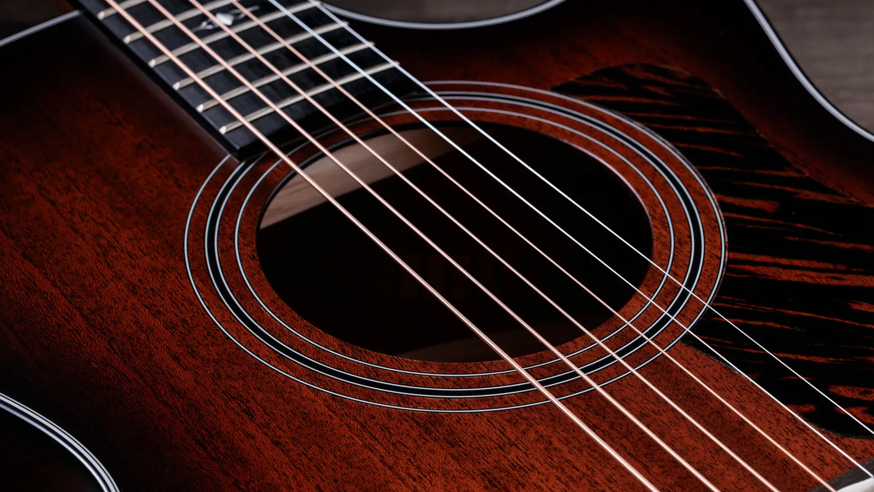 324ce トロピカル・マホガニー アコースティック エレクトリック