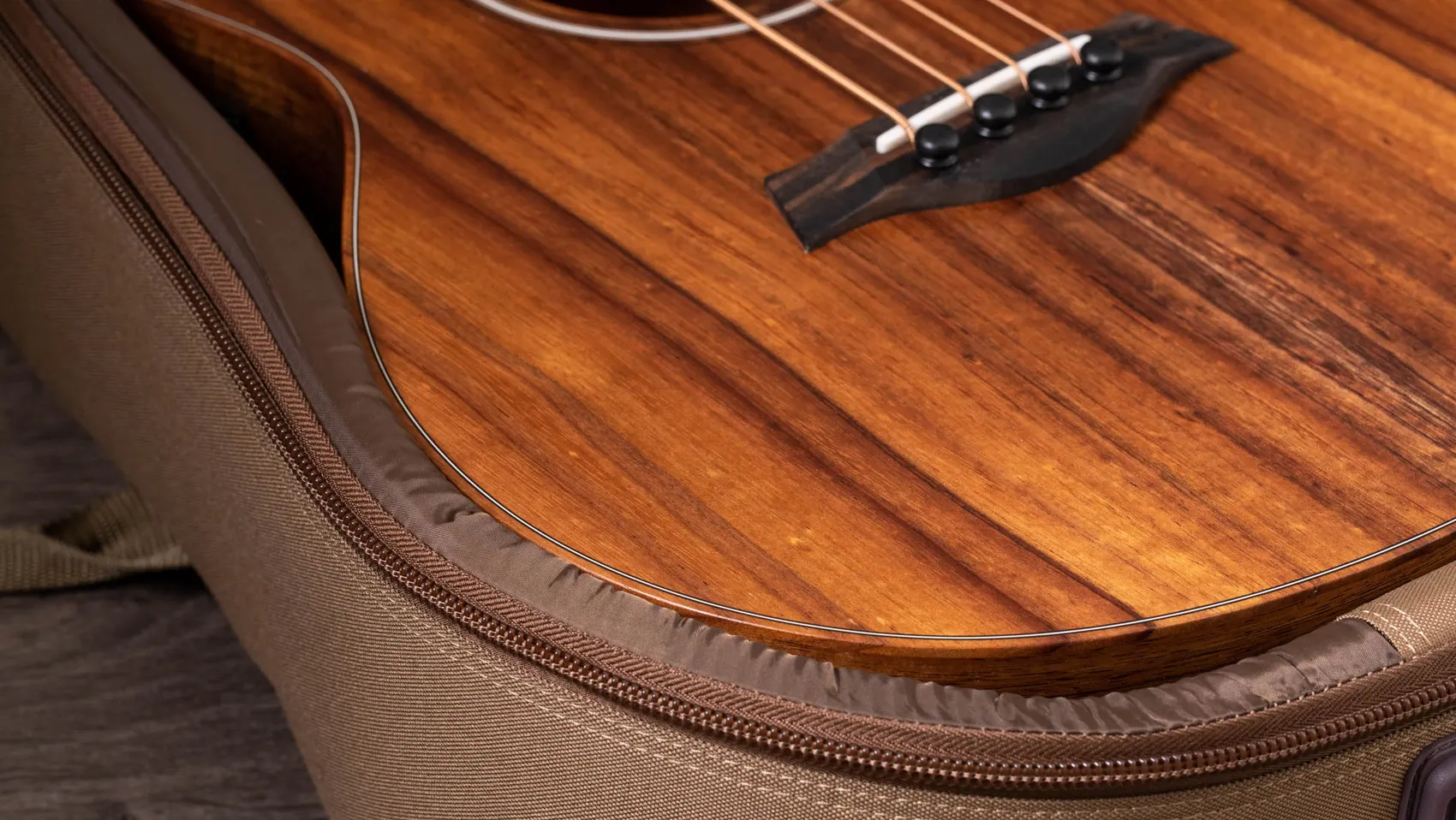 GS Mini-e Koa Bass レイヤード・コア アコースティック