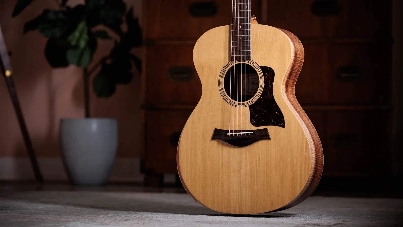 Academy 12e LTDHawaiian Koaアコースティックエレクトリックギター