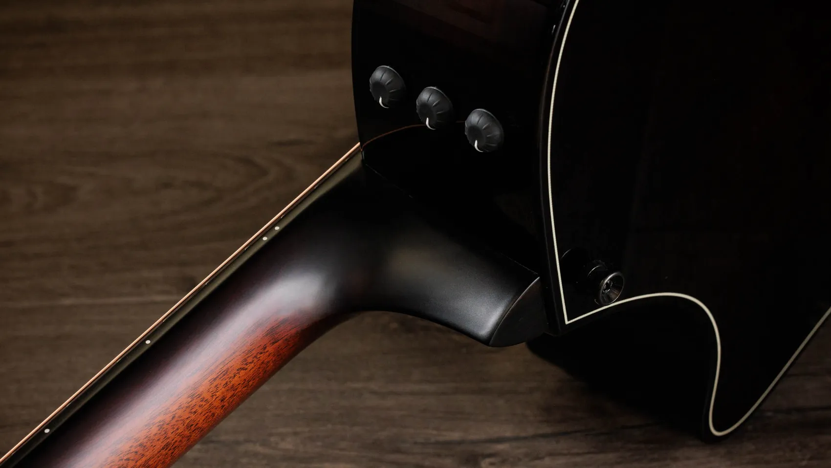 ビルダーズ・エディション 514ce シャメル・アッシュ アコースティック