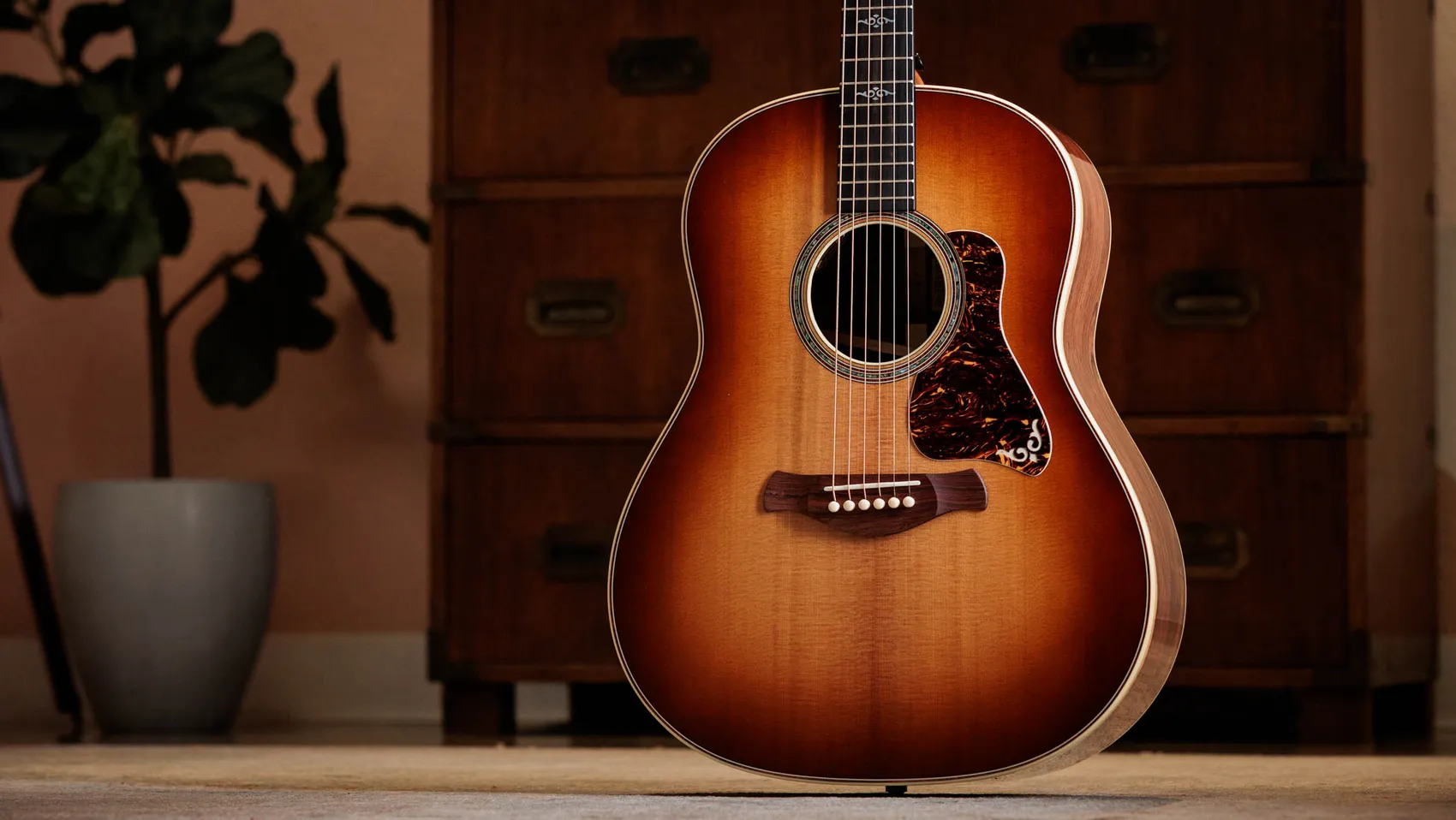 Gold Label 817e SBHonduran Rosewoodアコースティックエレクトリック