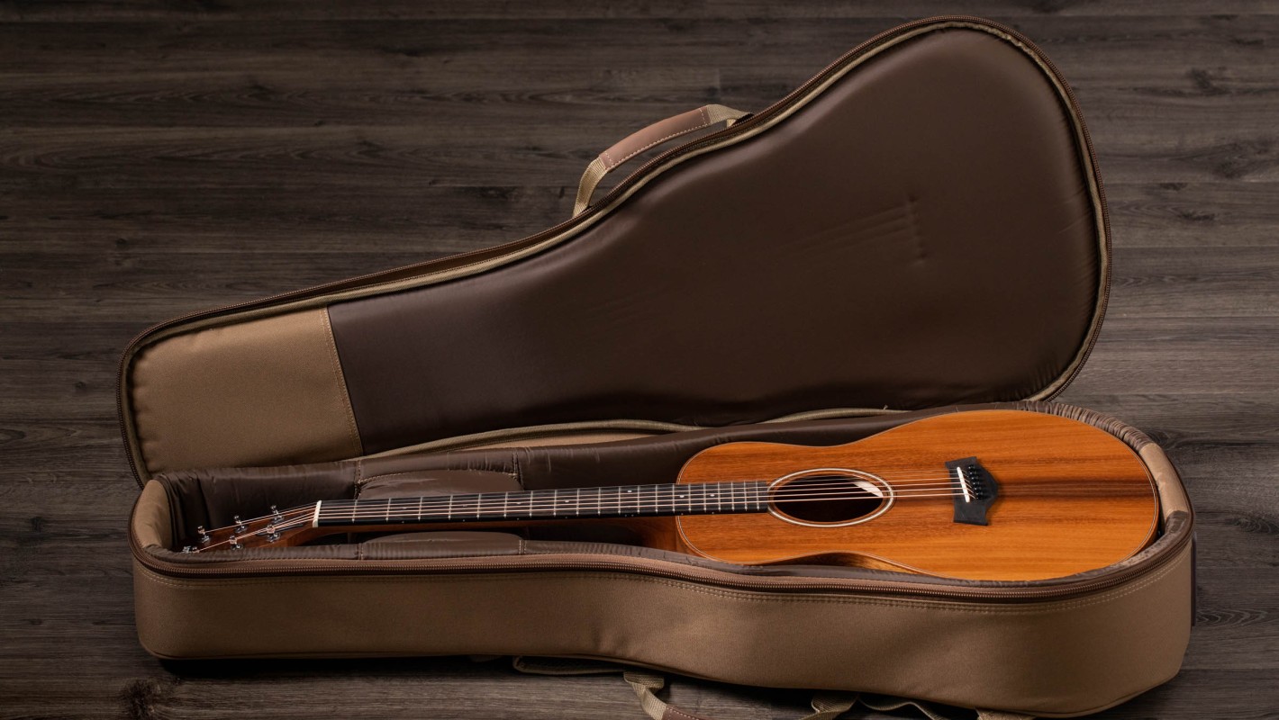 GS Mini-e Koa レイヤード・コアアコースティック エレクトリック ギター | Taylor Guitars