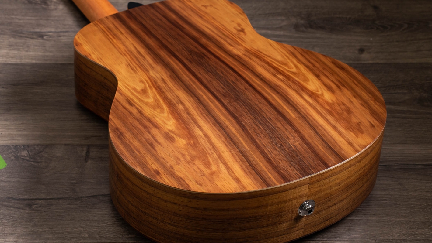 GS Mini-e Koa Bass レイヤード・コア アコースティック