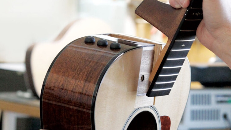 g*o様 【美品】Taylor Academy 12e アコースティックギター/ Academy 12e Walnut Acoustic-Electric Guitar | Taylor Guitars