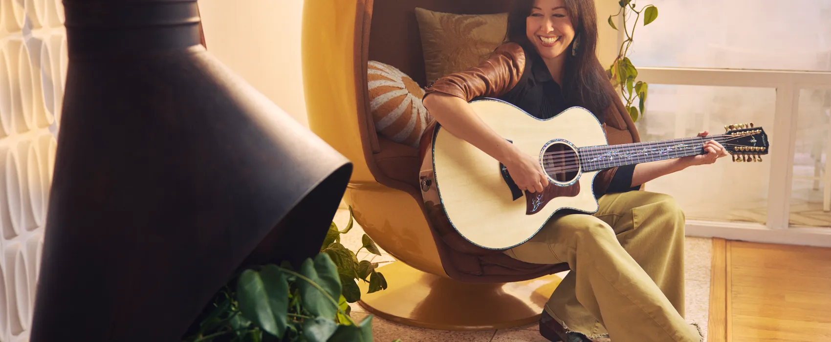 taylor-guitars-presentation-series-hero-image-desktop