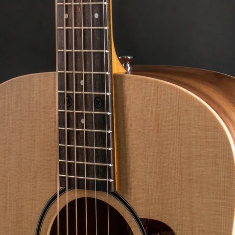 Big Babyギターシェイプ | Taylor Guitars