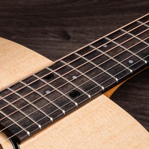 アコースティックギター | Taylor Guitars