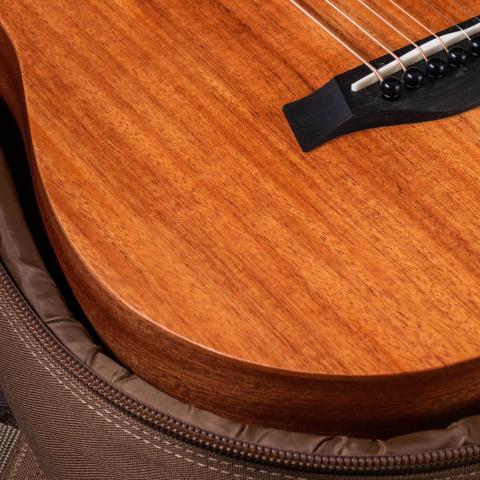 アコースティックギター | Taylor Guitars