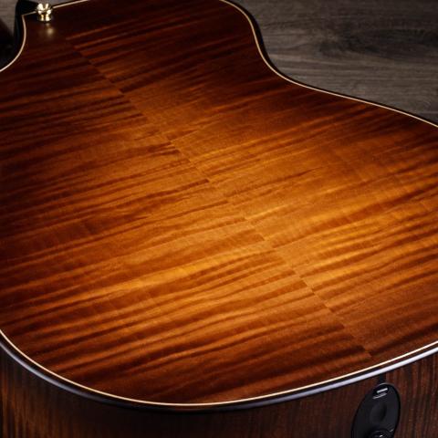 600 Series アコースティックギター | Taylor Guitars