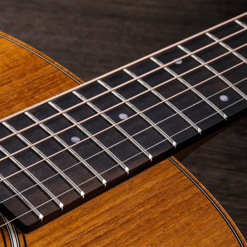 ミニギター： GS Mini シリーズ | Taylor Guitars