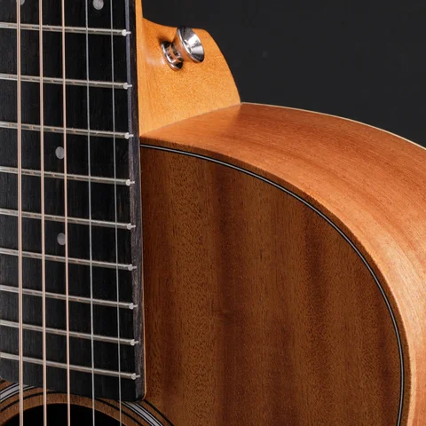 Taylor GS Mini アコースティックギター・ヨーロッパを旅した愛用品 Taylor 【現物画像】 GS Mini Rosewood ミニアコースティックギター