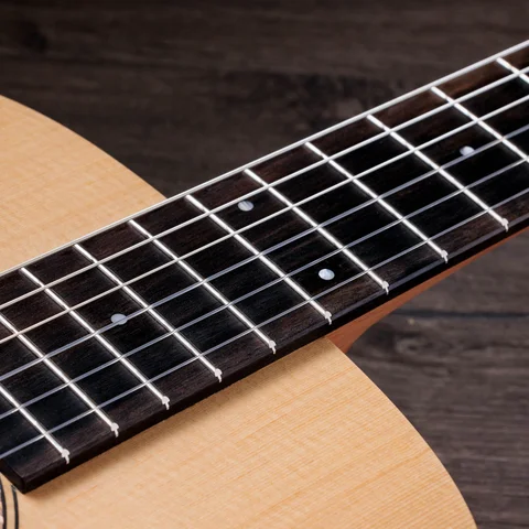 Academy Series アコースティックギター | Taylor Guitars