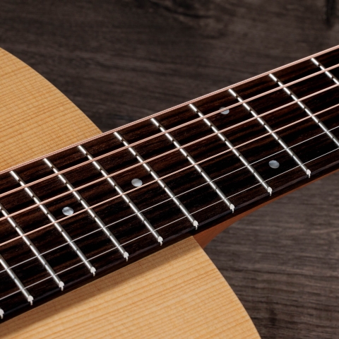 Academy Series アコースティックギター | Taylor Guitars