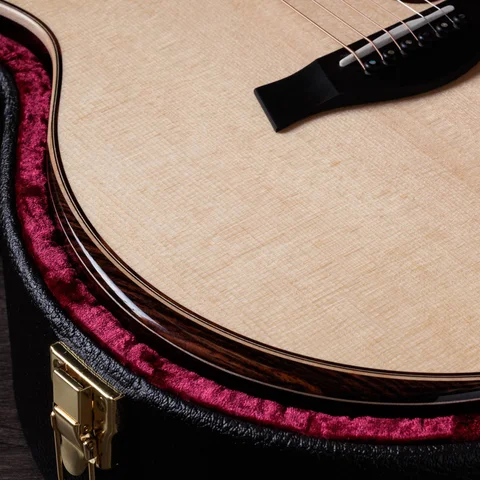左利き用アコースティックギター | Taylor Guitars