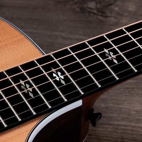 700 Series アコースティックギター | Taylor Guitars
