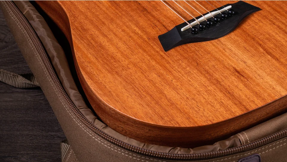 Baby Mahogany (BT2)Layered Sapeleアコースティックギター | Taylor