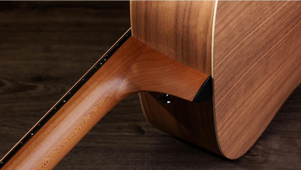 Academy 10e ウォルナット エレクトリック ギター | Taylor Guitars